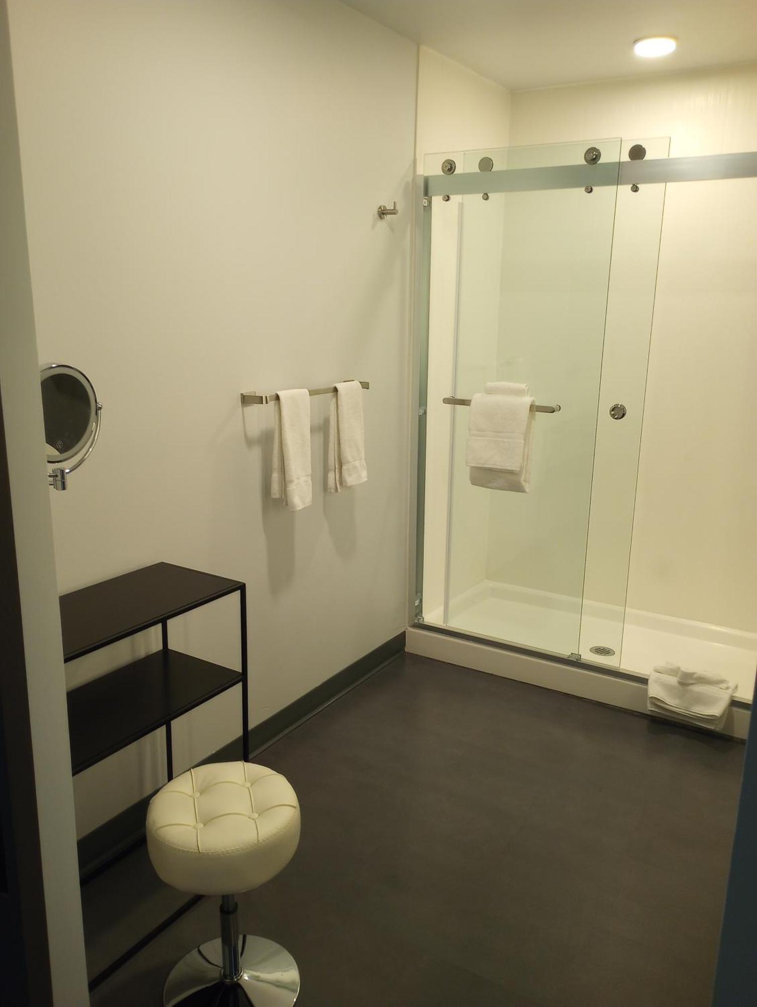 My Tri Suites Clark Exterior foto